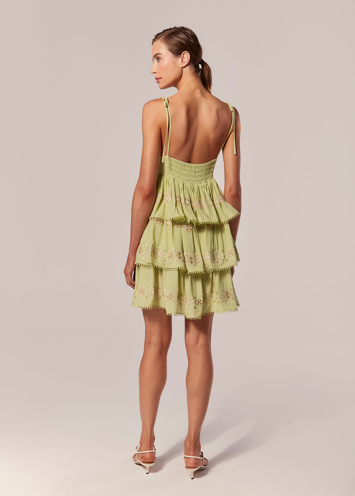 SHORT DRESS WITH RUFFLES PORTAILS