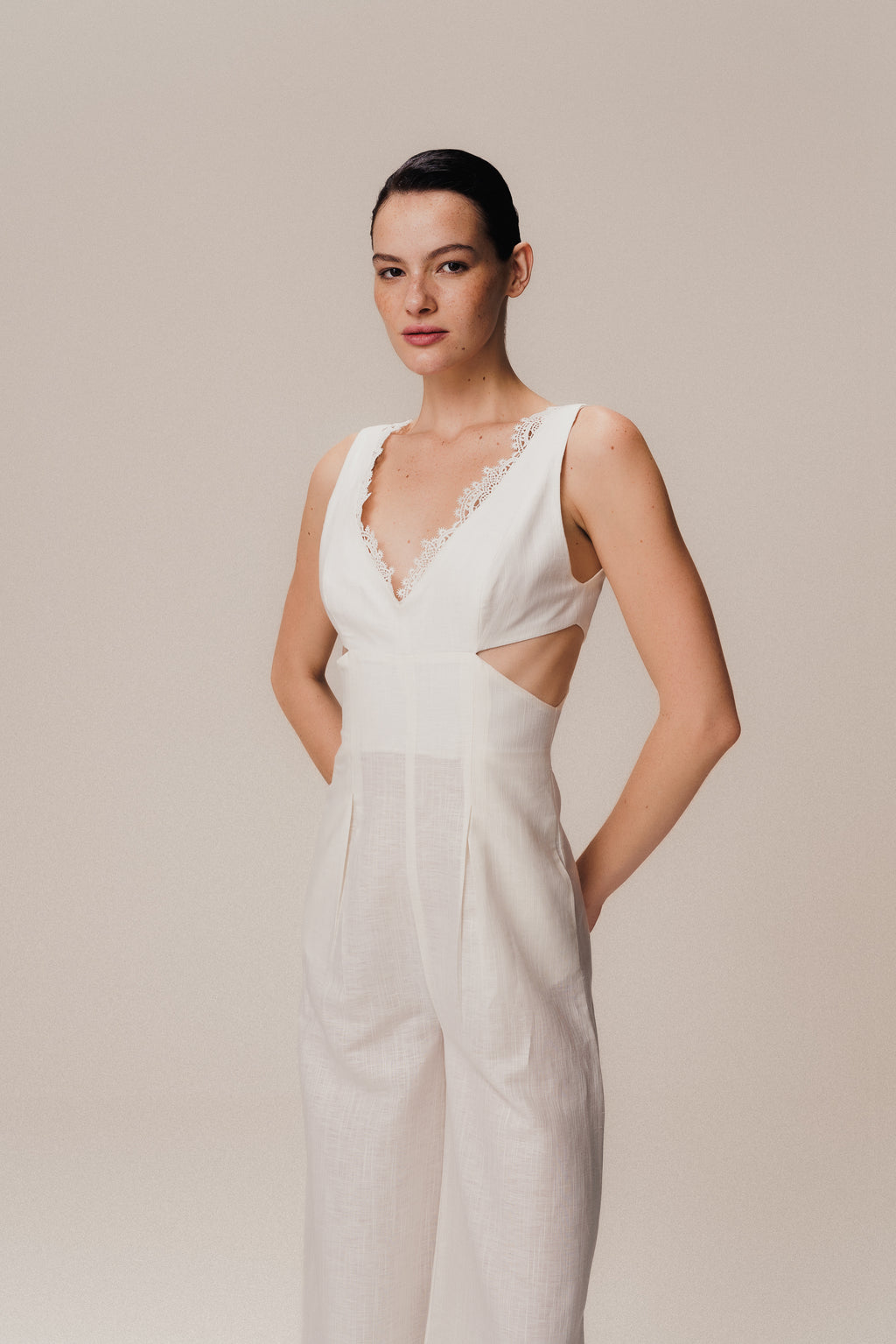 BLACK LINEN OVERALLS WITH STRAPS