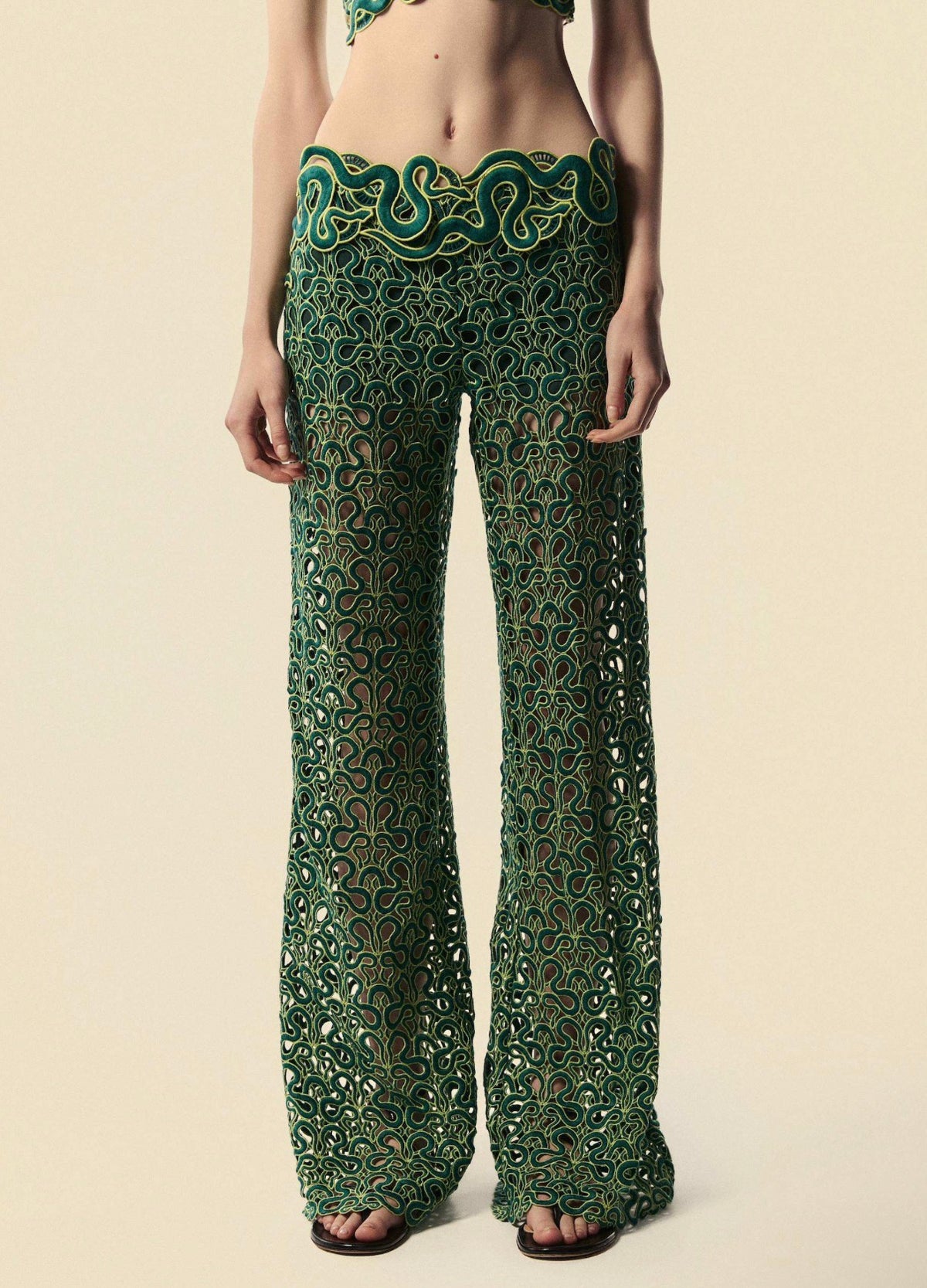 FLARE PANTS TRILHAS