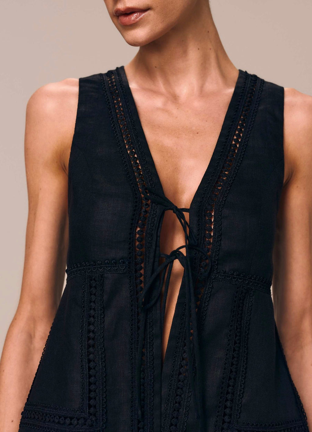 TIE-FRONT BLOUSE TOP ESSENCIA