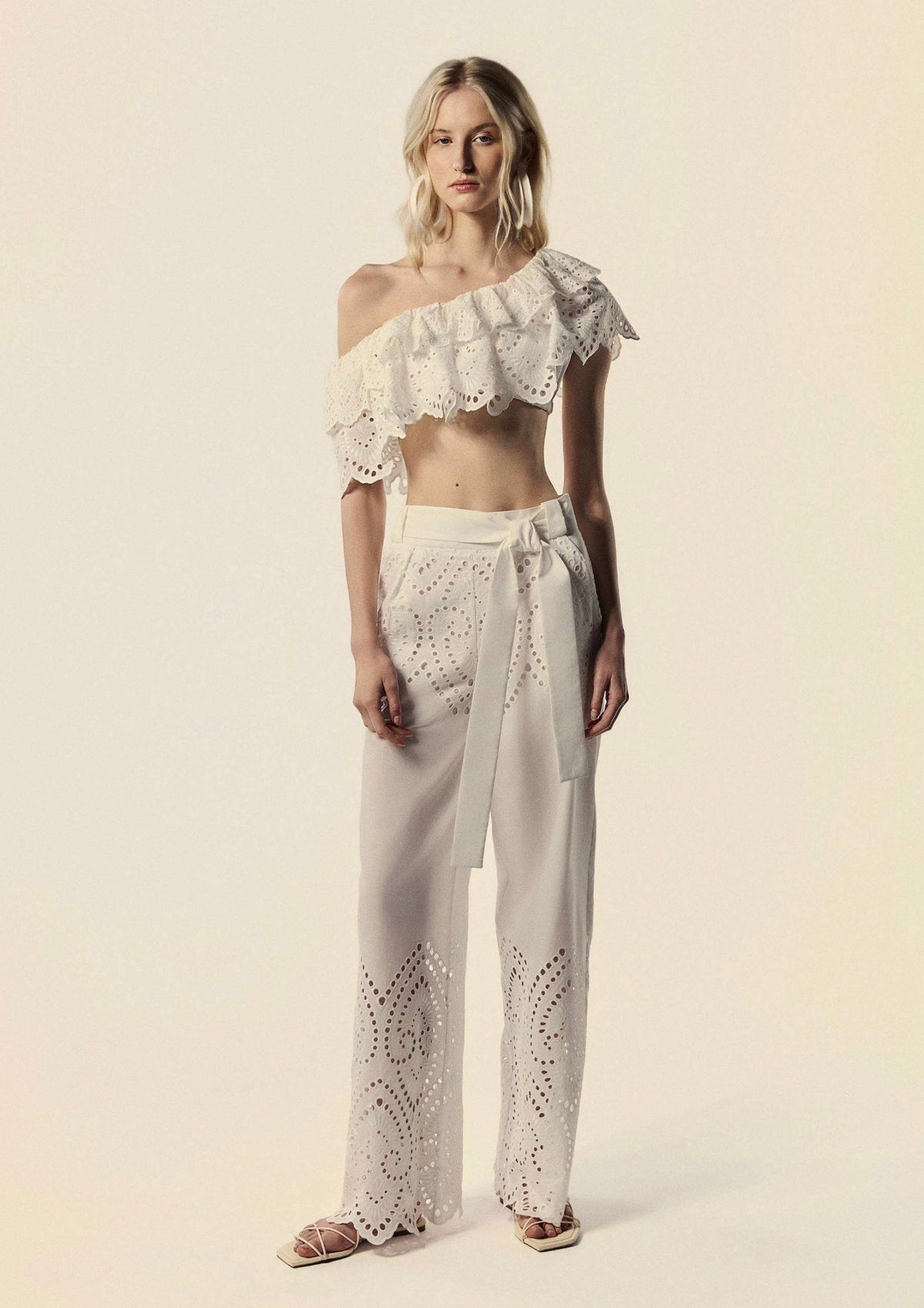 ONE-SHOULDER TOP LUMINA