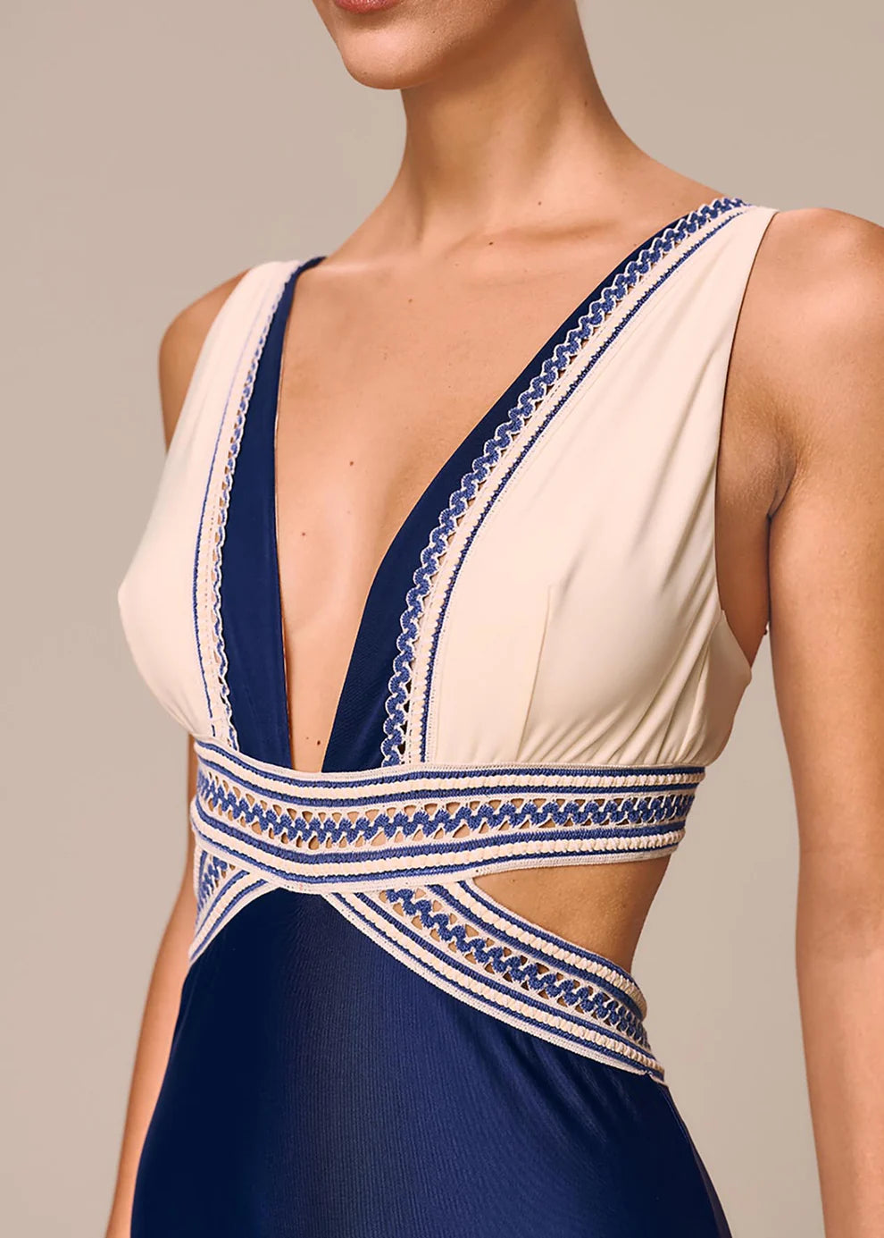 ELONGATED CUT-OUT ONE PIECE ORME