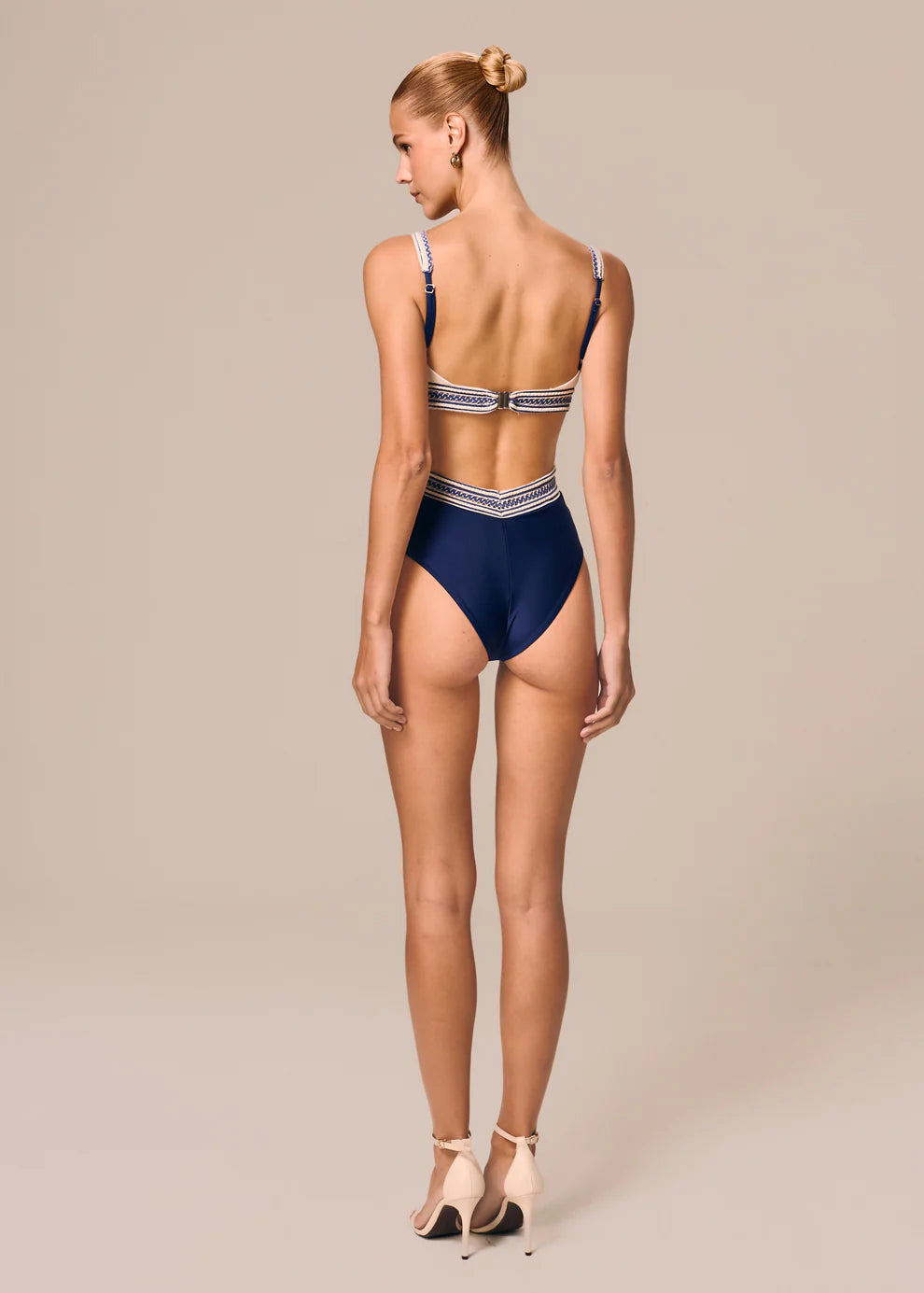 ELONGATED CUT-OUT ONE PIECE ORME