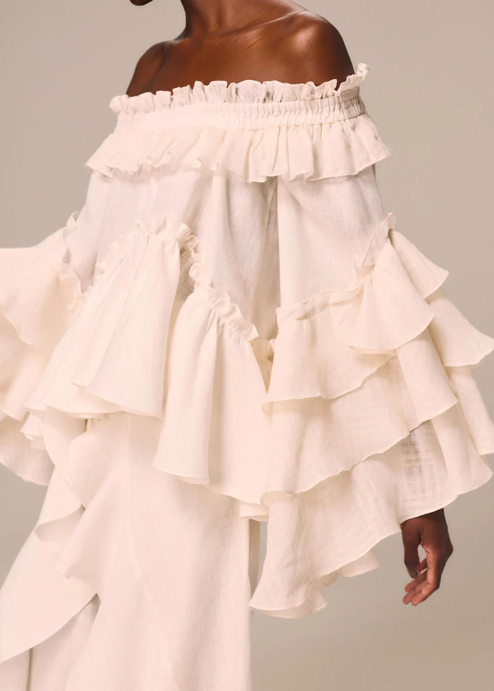 OFF-THE-SHOULDER BLOUSE ESSÊNCIA